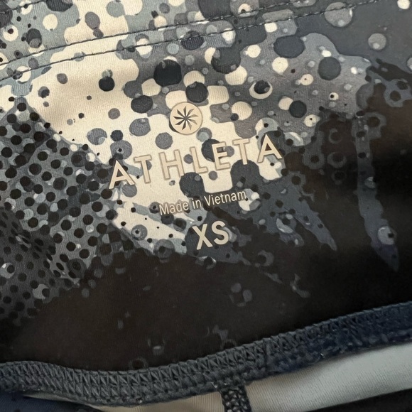 Athleta, Women’s XS, Chaturanga Crop Leggings - Picture 6 of 8